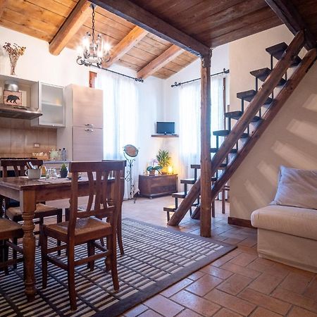 Bed and Breakfast Il Castellaro Borghi Экстерьер фото
